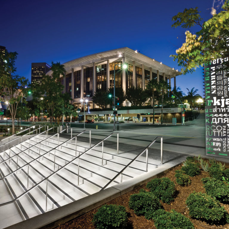 Rail lighting installed in an outdoor staircase